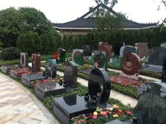 艺术墓碑：展现生命的故事，传达永恒的情感