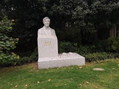 卢星堂 | 笔墨留韵，石雕寄思